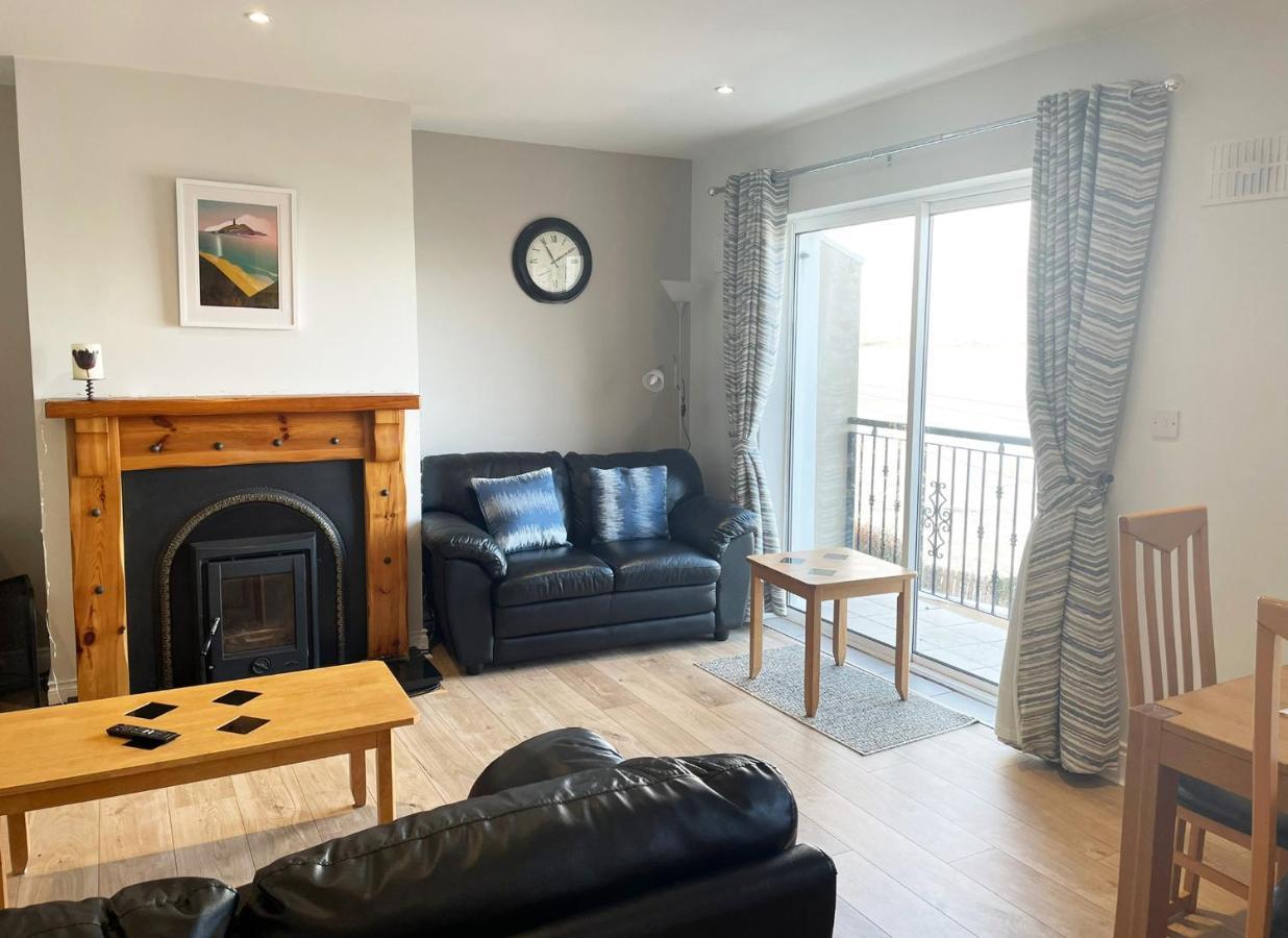 Ballycotton Holiday Apartment No 6 By Trident Holiday Homes Exterior photo