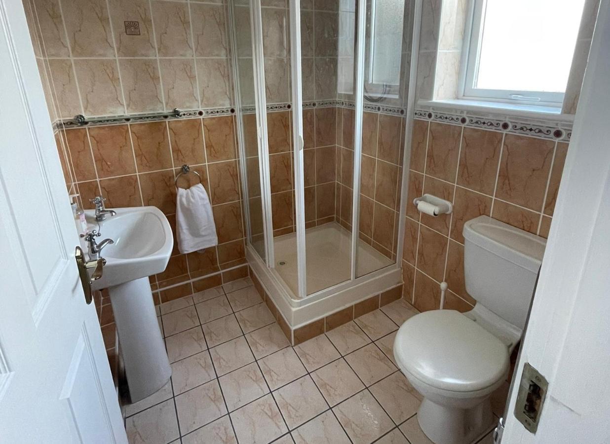 Ballycotton Holiday Apartment No 6 By Trident Holiday Homes Exterior photo
